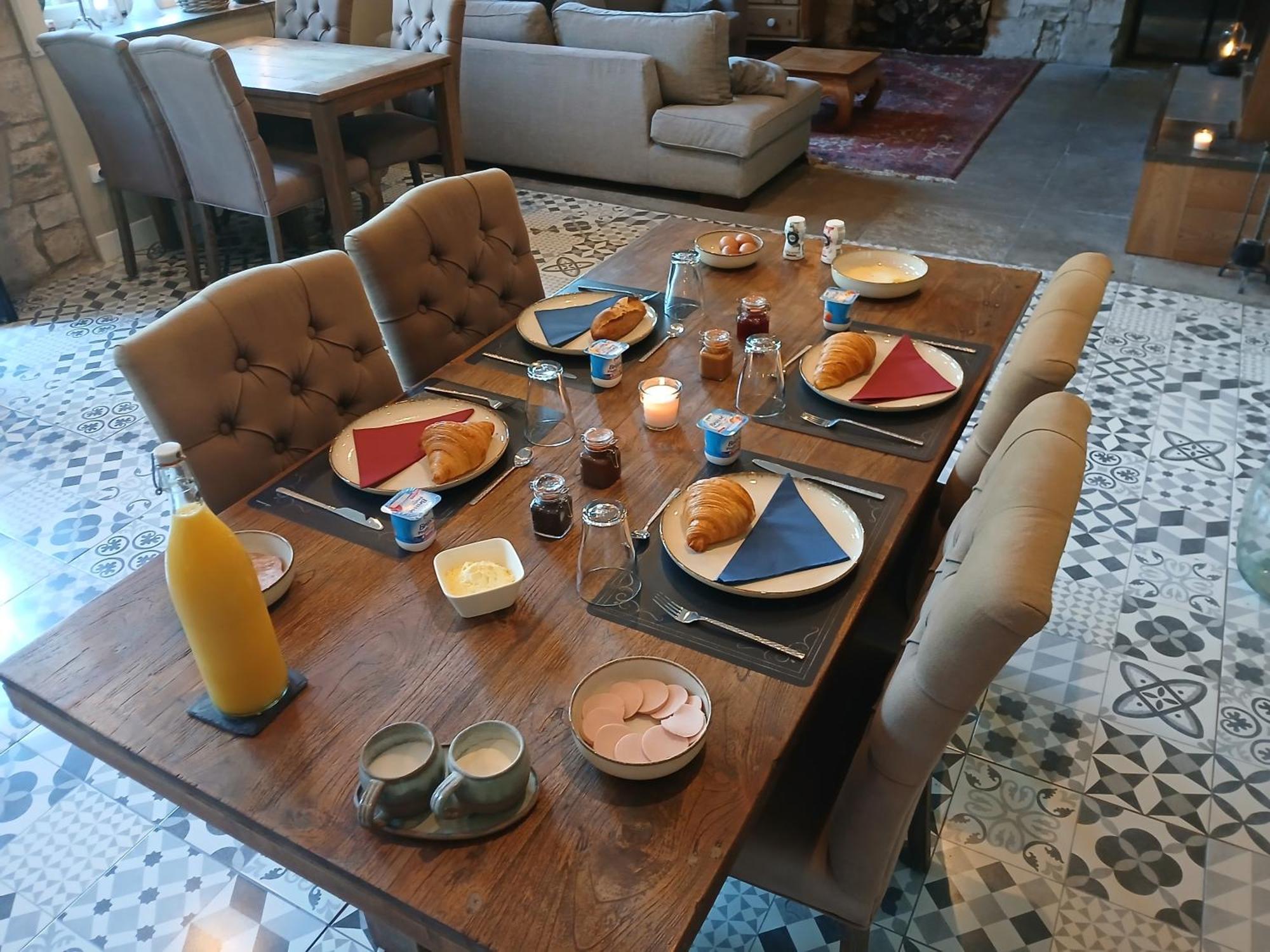 Manoir La Cerise Bed & Breakfast Fougerolles-Saint-Valbert Екстериор снимка